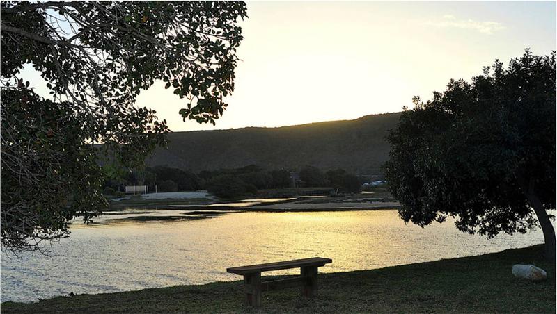 To Let 4 Bedroom Property for Rent in Keurbooms River Western Cape